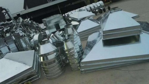 中頻電爐除塵器吸塵罩的設(shè)計及安裝事項