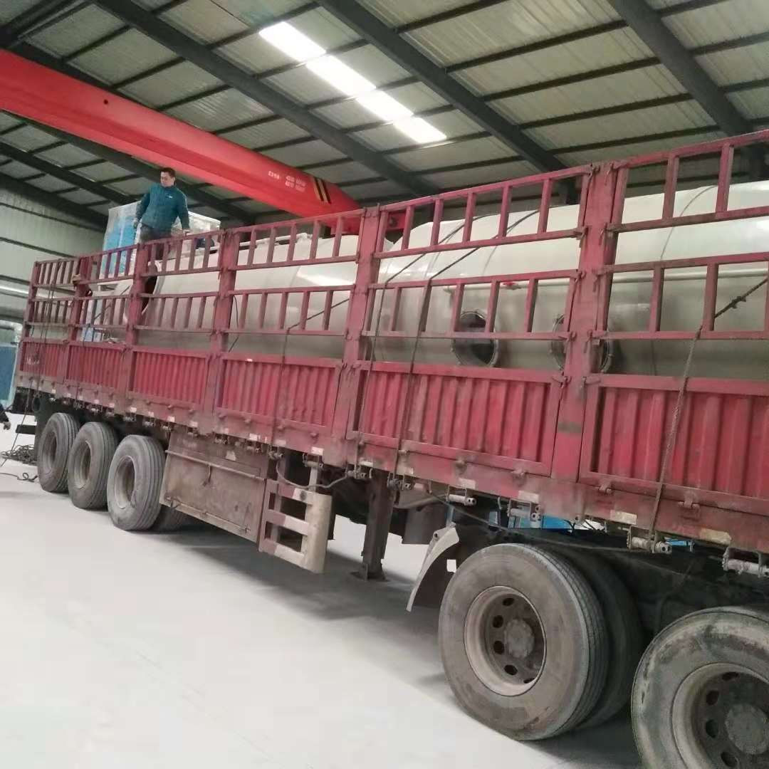 噴淋塔、活性炭吸附設備裝車完成